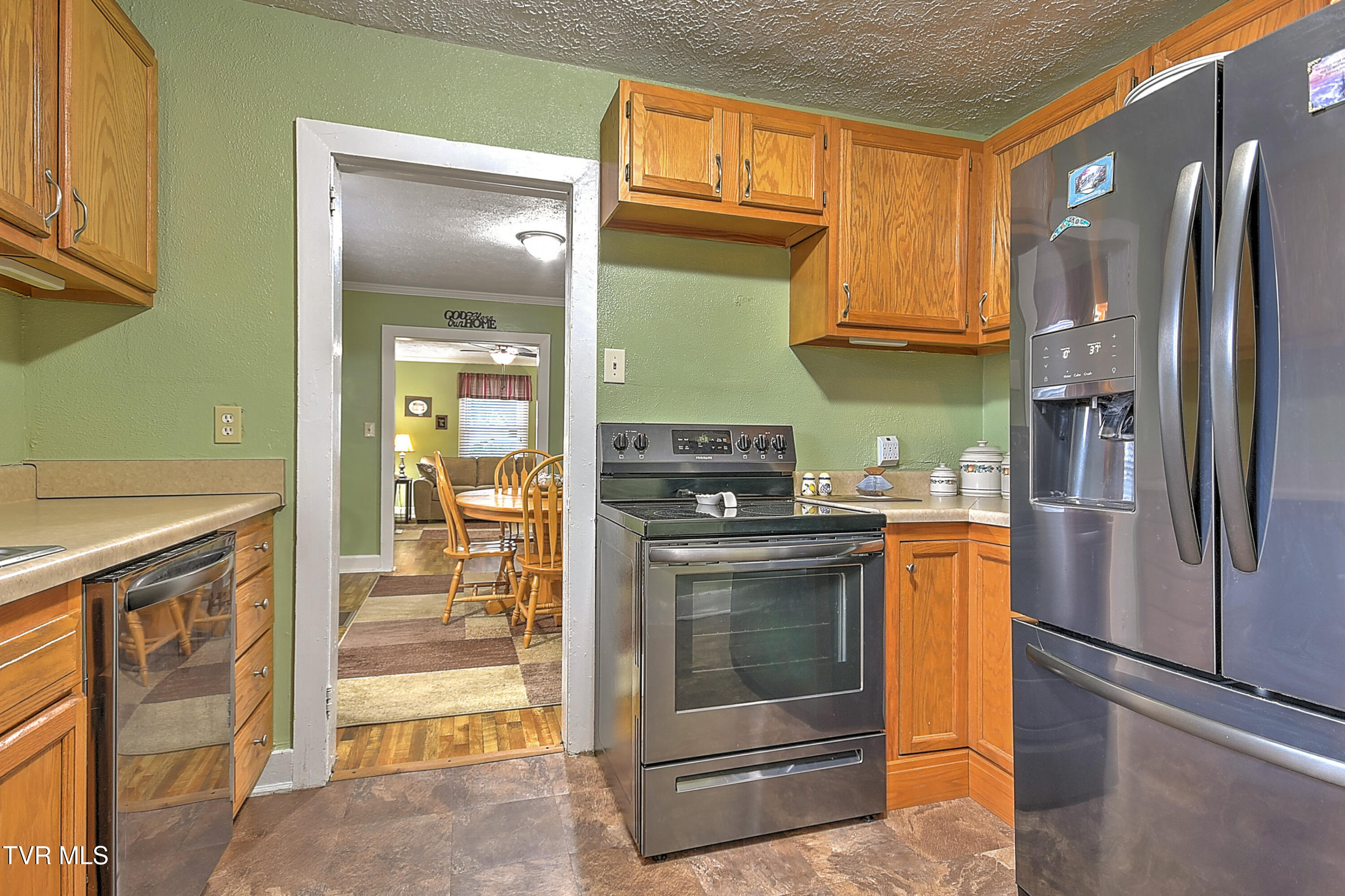 818 Birch Street Kingsport, TN 37664 - Photo 16 of 37 818 Birch BJ-16
