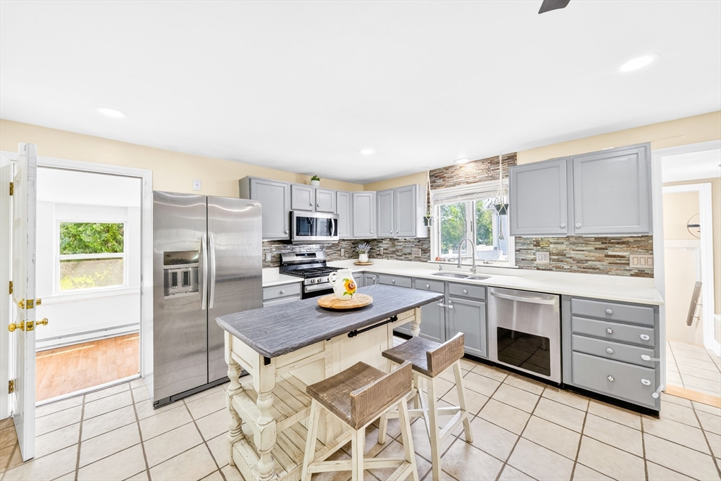 84 Fowler Road Lowell, MA 01854 - Photo 9 of 42