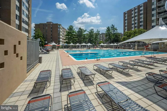 $1,900 | 2939 Van Ness Street Northwest, Unit 405, Washington, DC 20008