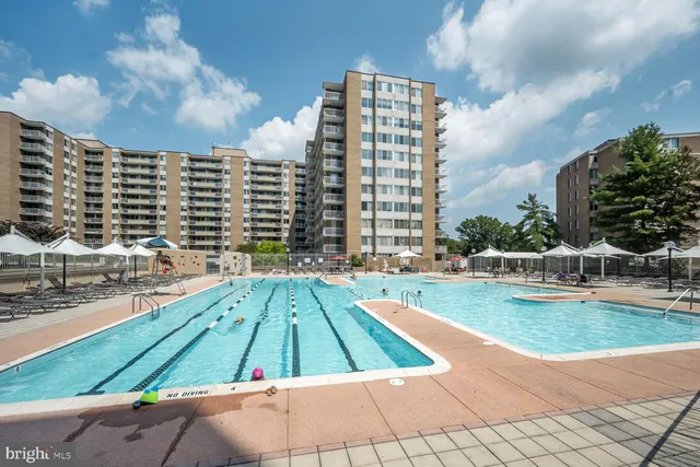 $1,900 | 2939 Van Ness Street Northwest, Unit 405, Washington, DC 20008