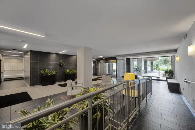 $1,900 | 2939 Van Ness Street Northwest, Unit 405, Washington, DC 20008