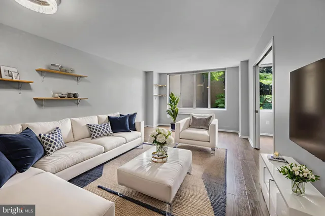 $1,900 | 2939 Van Ness Street Northwest, Unit 405, Washington, DC 20008