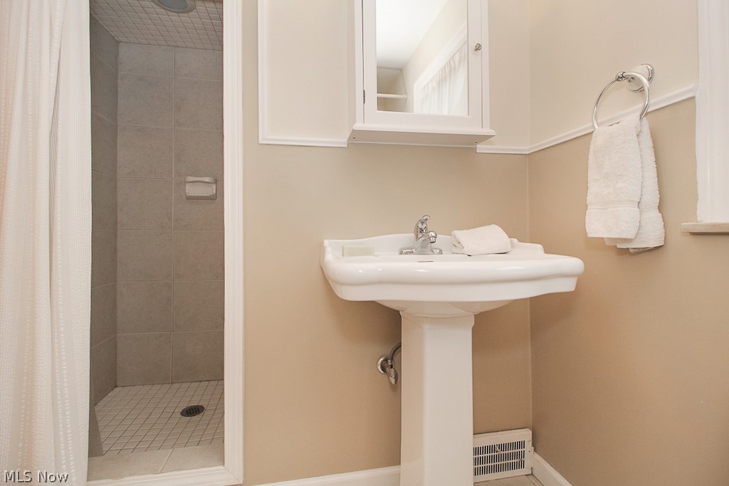 4178 Bushnell Road University Heights, OH 44118 - Photo 14 of 30