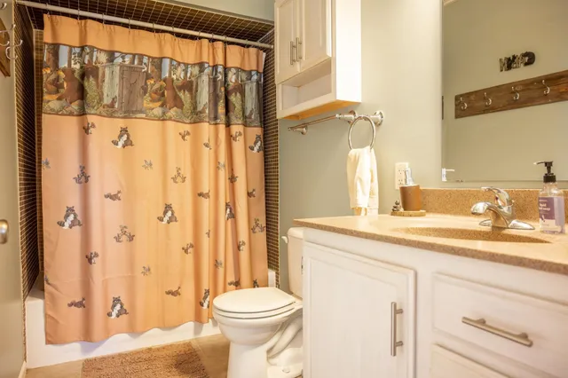 $455,000 | 857 Kings Way, Nekoosa, WI 54457