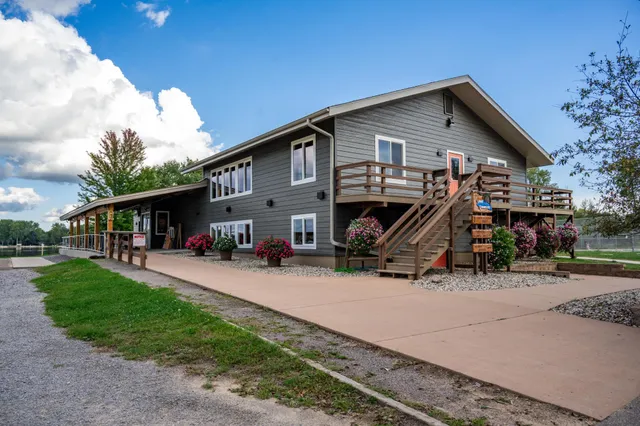 $455,000 | 857 Kings Way, Nekoosa, WI 54457