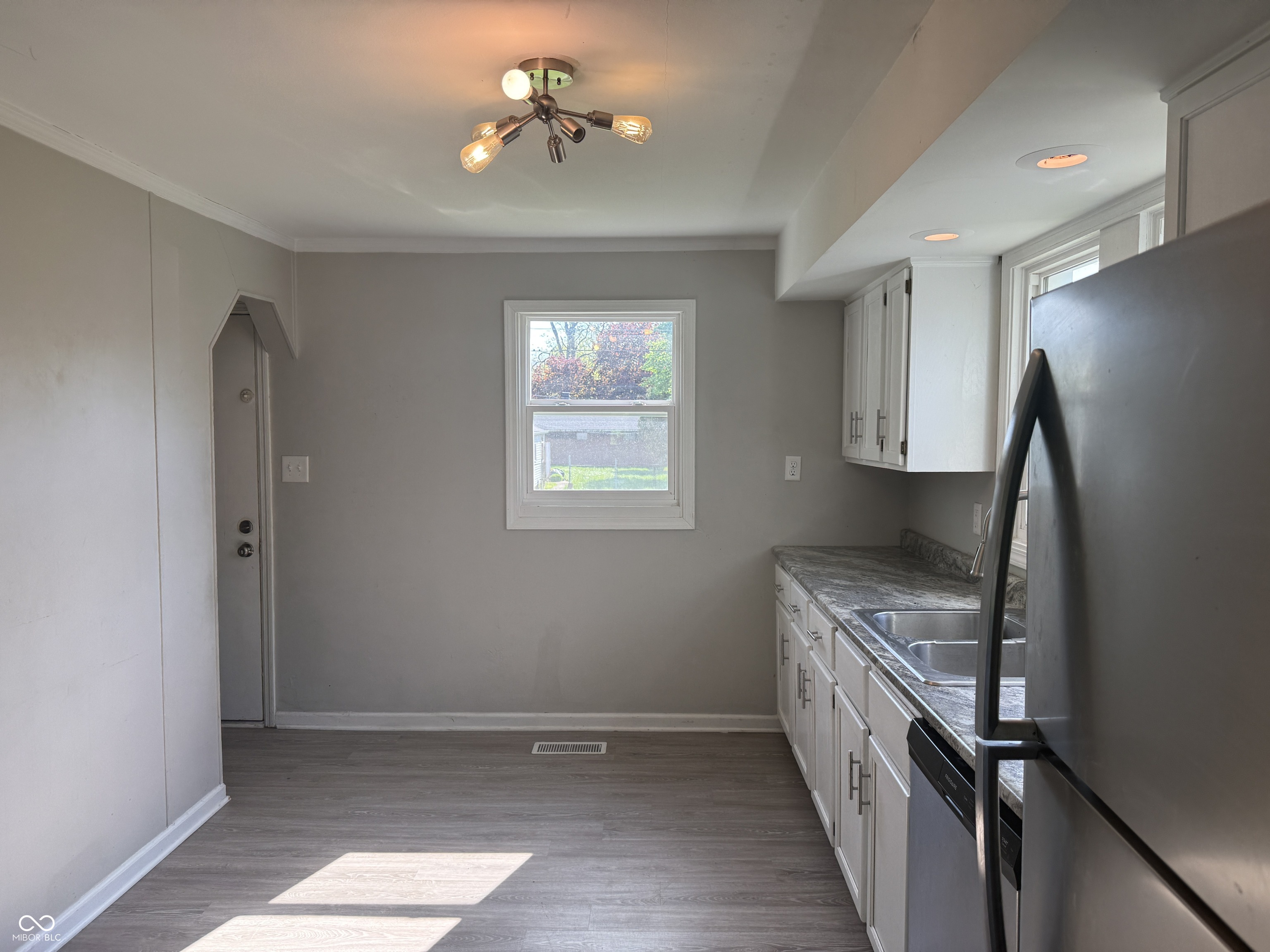 3536 Hamilton Place Anderson, IN 46013 - Photo 8 of 13