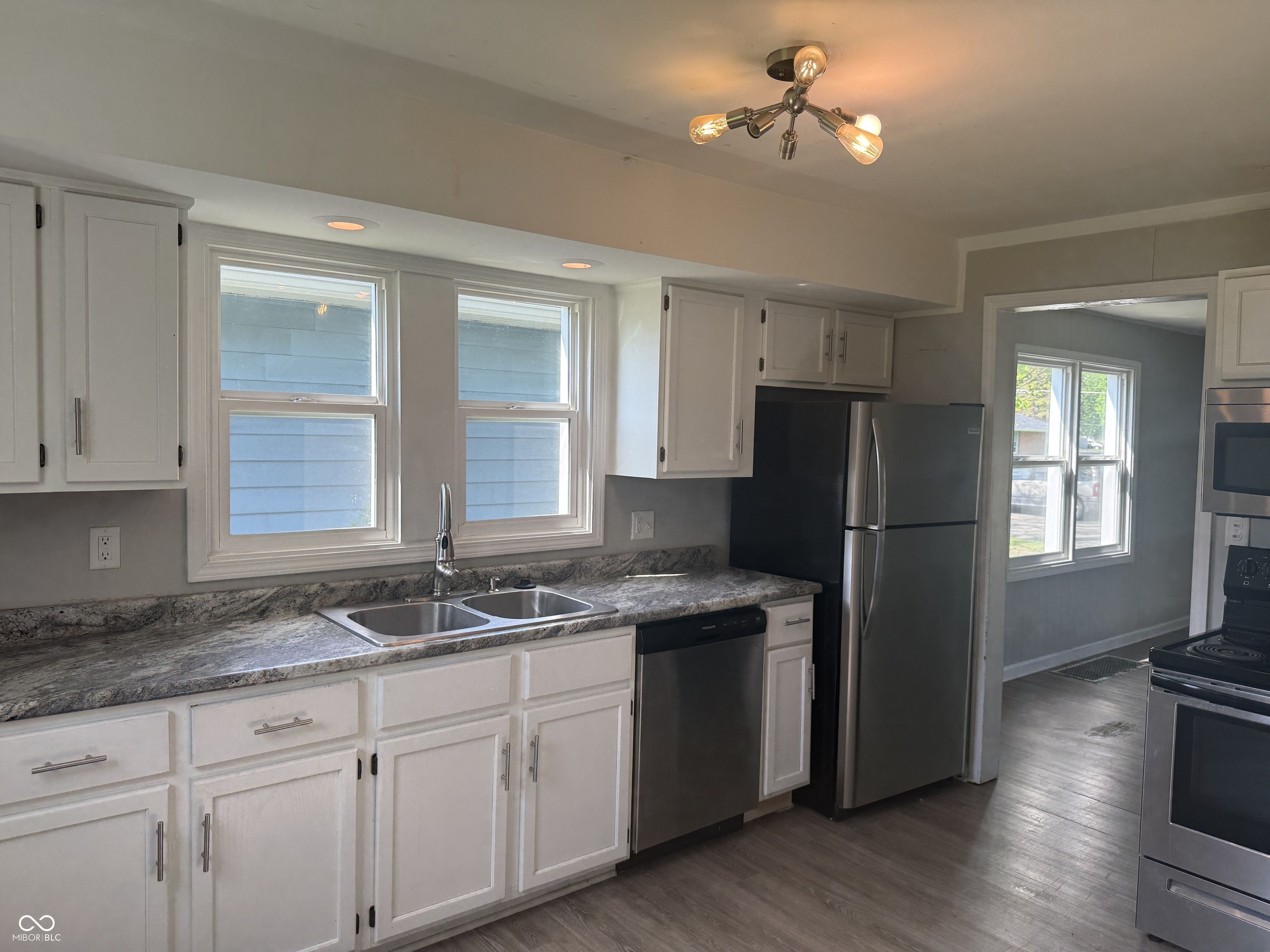 3536 Hamilton Place Anderson, IN 46013 - Photo 9 of 13