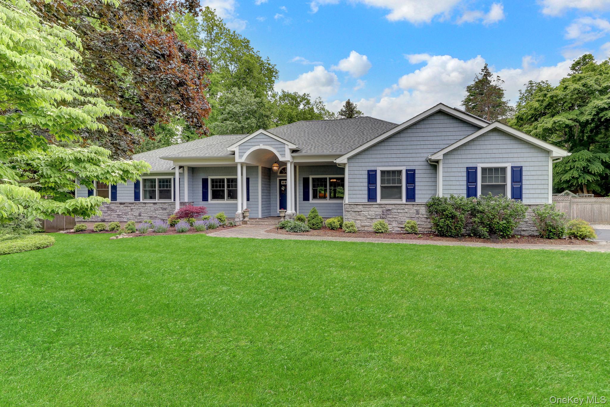71 Dyke Road Setauket, NY 11733 - Photo 1 of 47