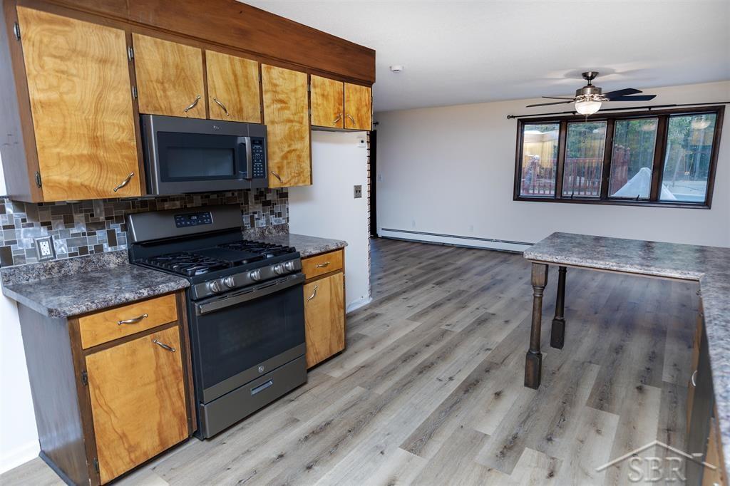 1531 South Castor Road Midland, MI 48640 - Photo 12 of 84 50191001-bf276269-5dfb-444a-837a-ad582c08fcea.JPG