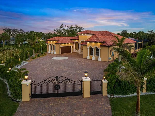 $3,500,000 | 2340 Bayshore Road, Nokomis, FL 34275