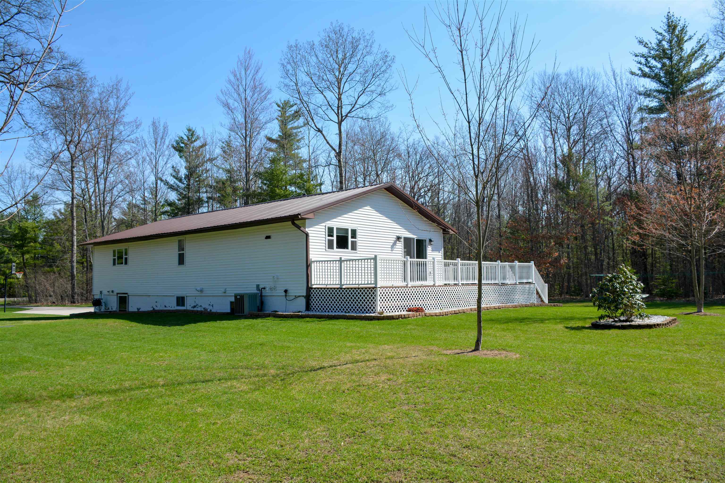 6622 Walton Road Kingsley, MI 49649 - Photo 9 of 60