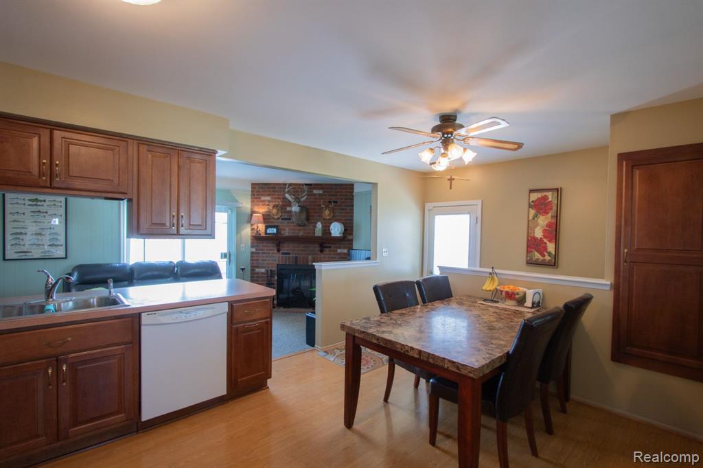 35259 Kelly Road Clinton Township, MI 48035 - Photo 8 of 47