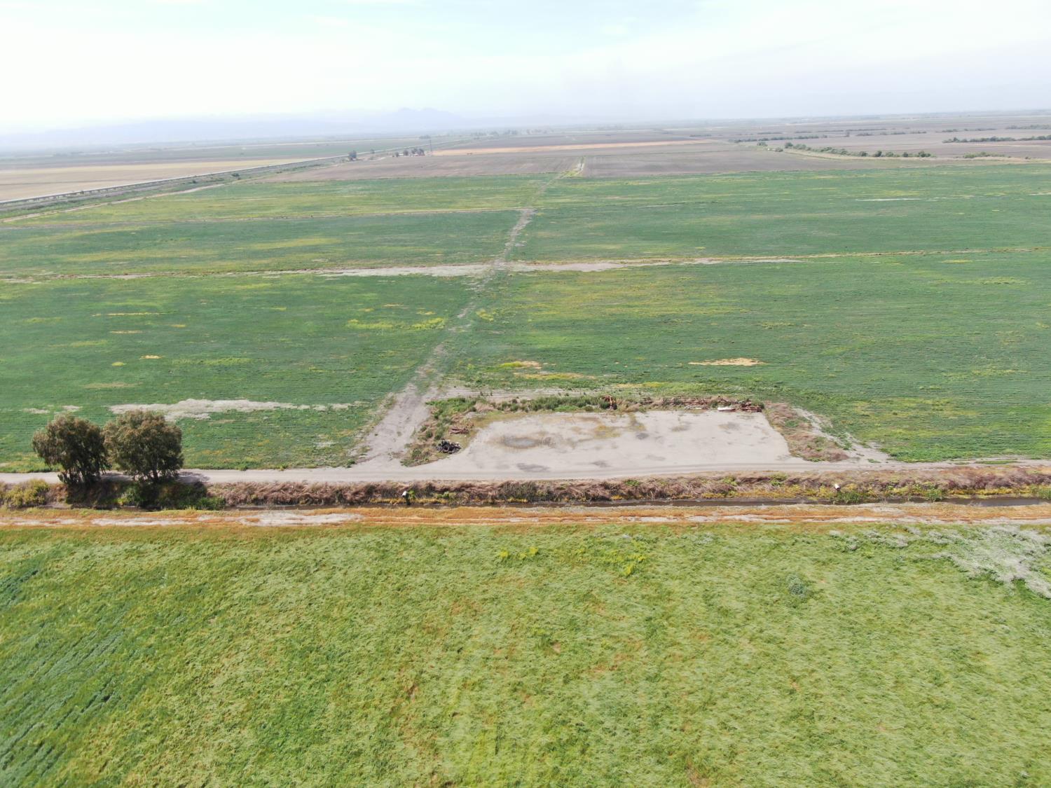 12500 West Lower Jones Road Stockton, CA 95206 - Photo 15 of 19 a view of a field with an ocean