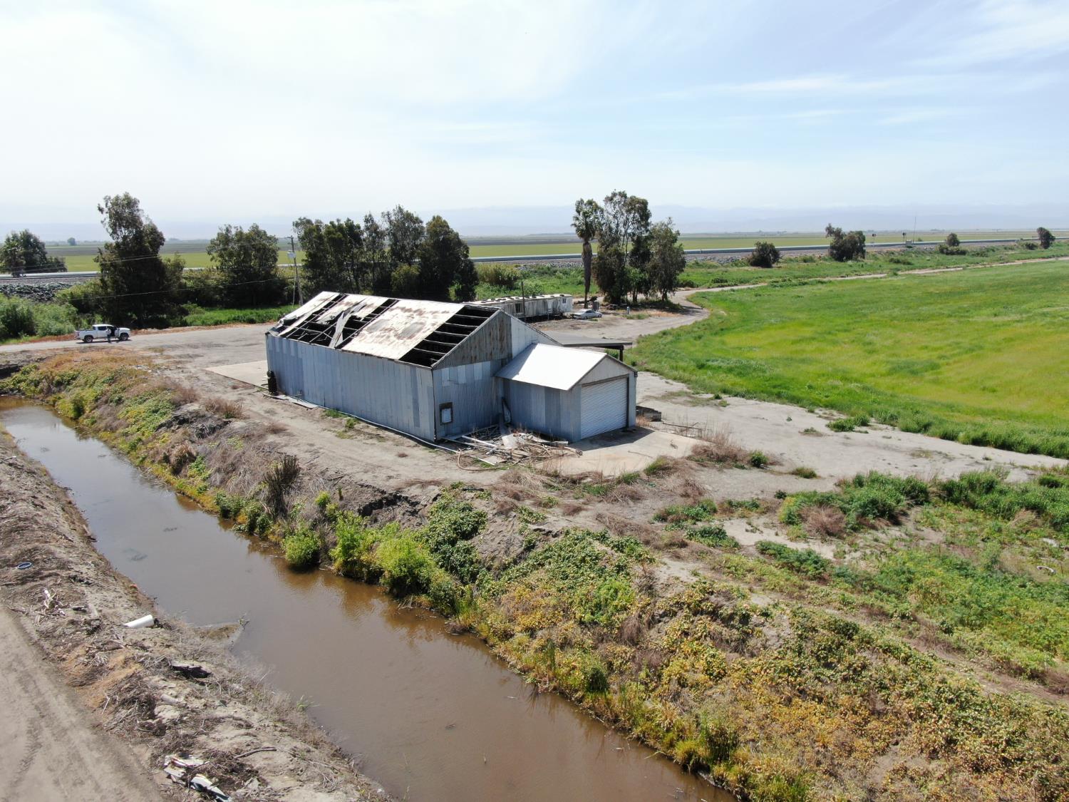 12500 West Lower Jones Road Stockton, CA 95206 - Photo 4 of 19 a view of a garden with an outdoor space