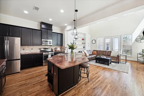 $460,000 | 2619 Shady Woods Lane, Houston, TX 77008