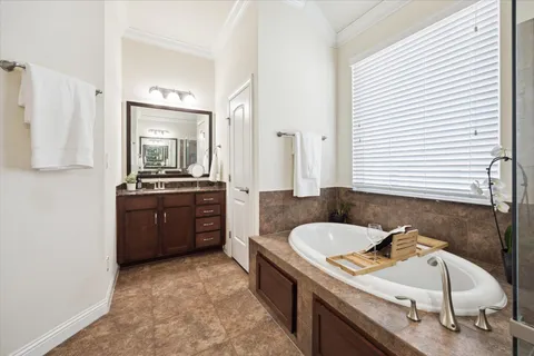 $460,000 | 2619 Shady Woods Lane, Houston, TX 77008