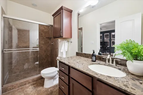 $460,000 | 2619 Shady Woods Lane, Houston, TX 77008