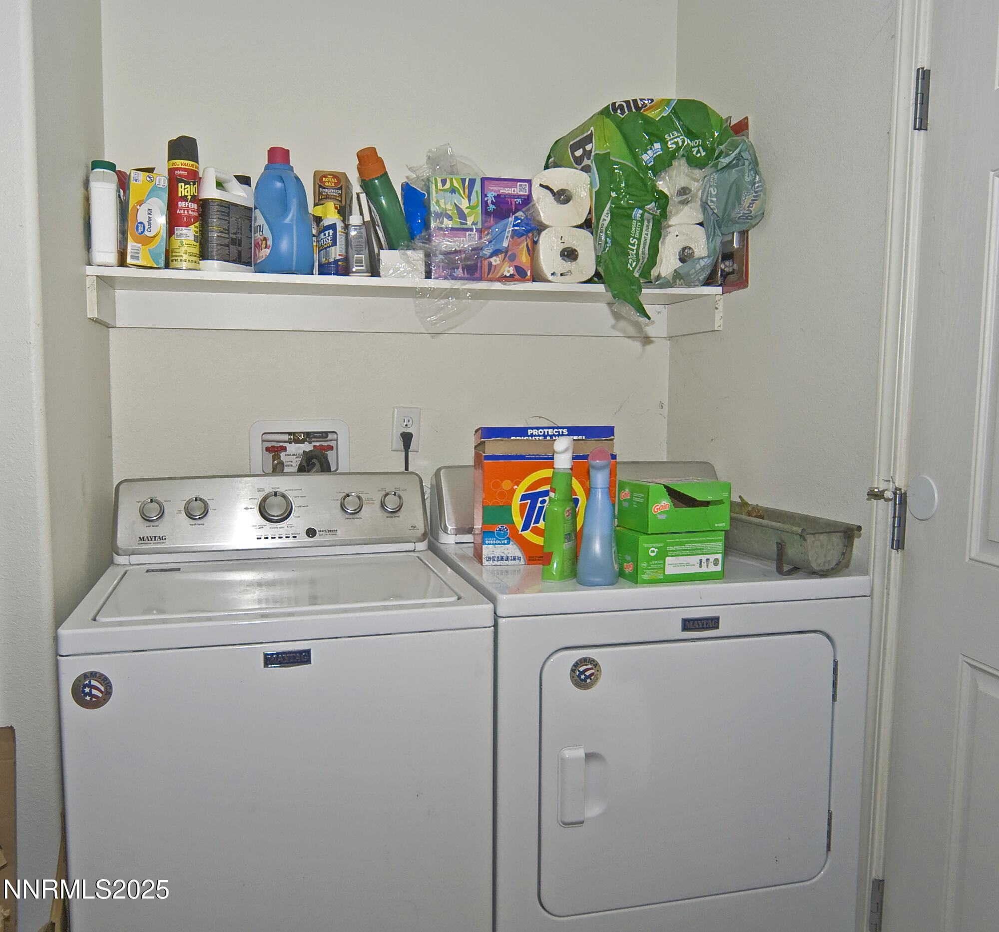 3800 Sandpiper Drive Reno, NV 89508 - Photo 7 of 18 a room with toys and wooden floor