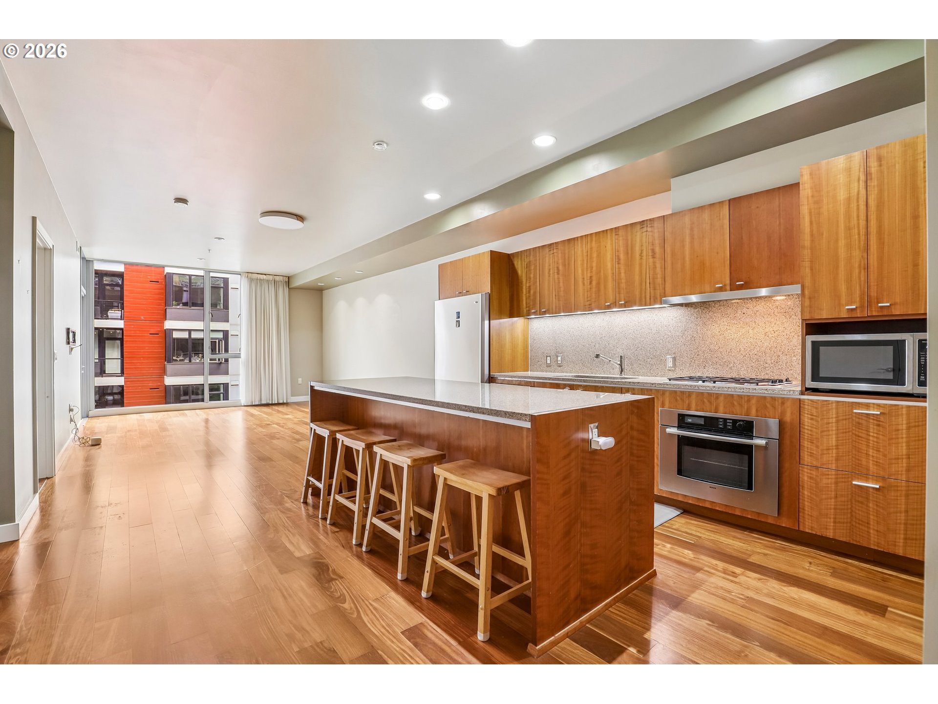 841 Southwest Gaines Street, Unit 335 Portland, OR 97239 - Photo 17 of 35