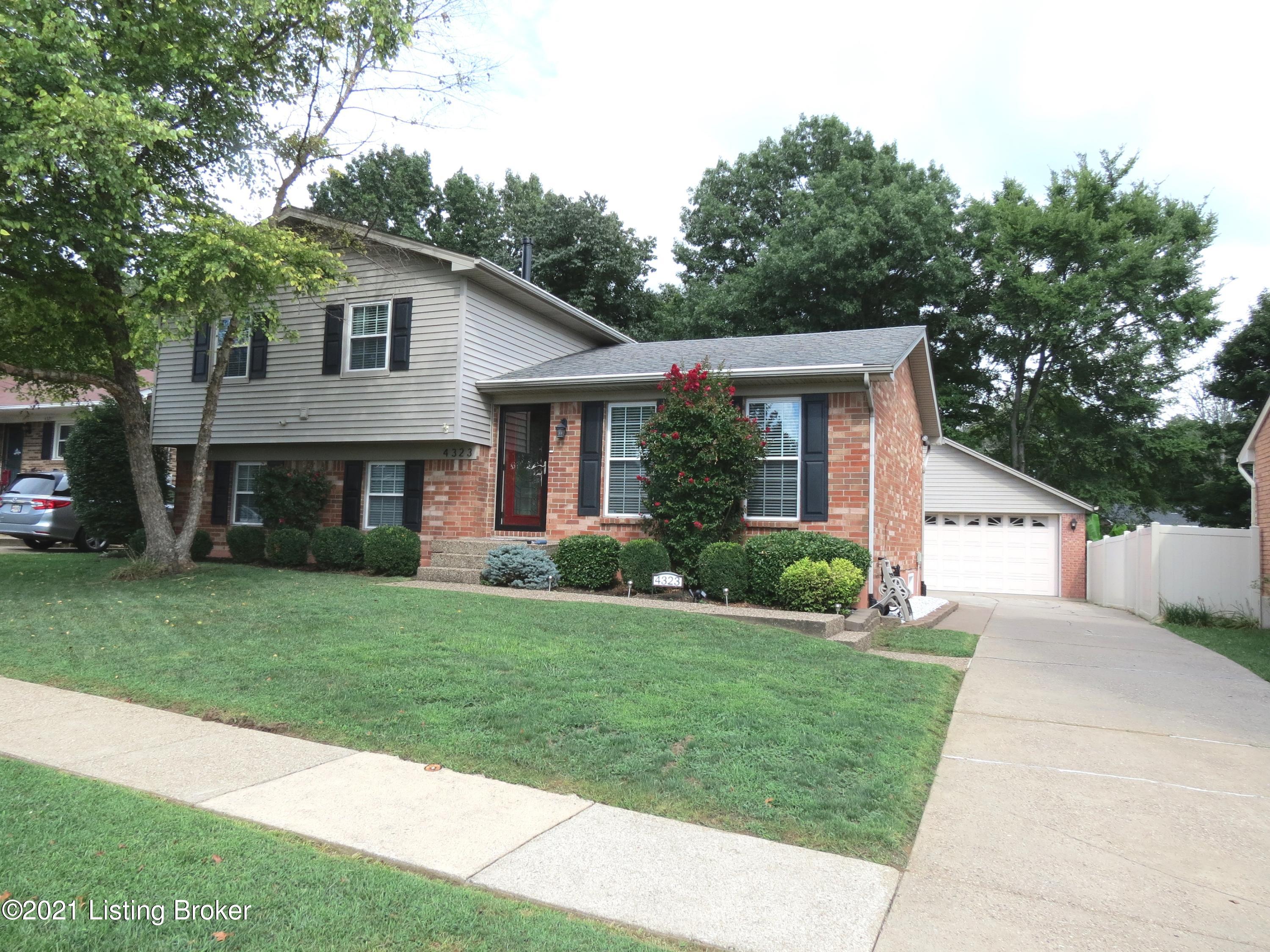 4323 Gaudet Road Louisville, KY 40299 - Photo 33 of 42 IMG_3454