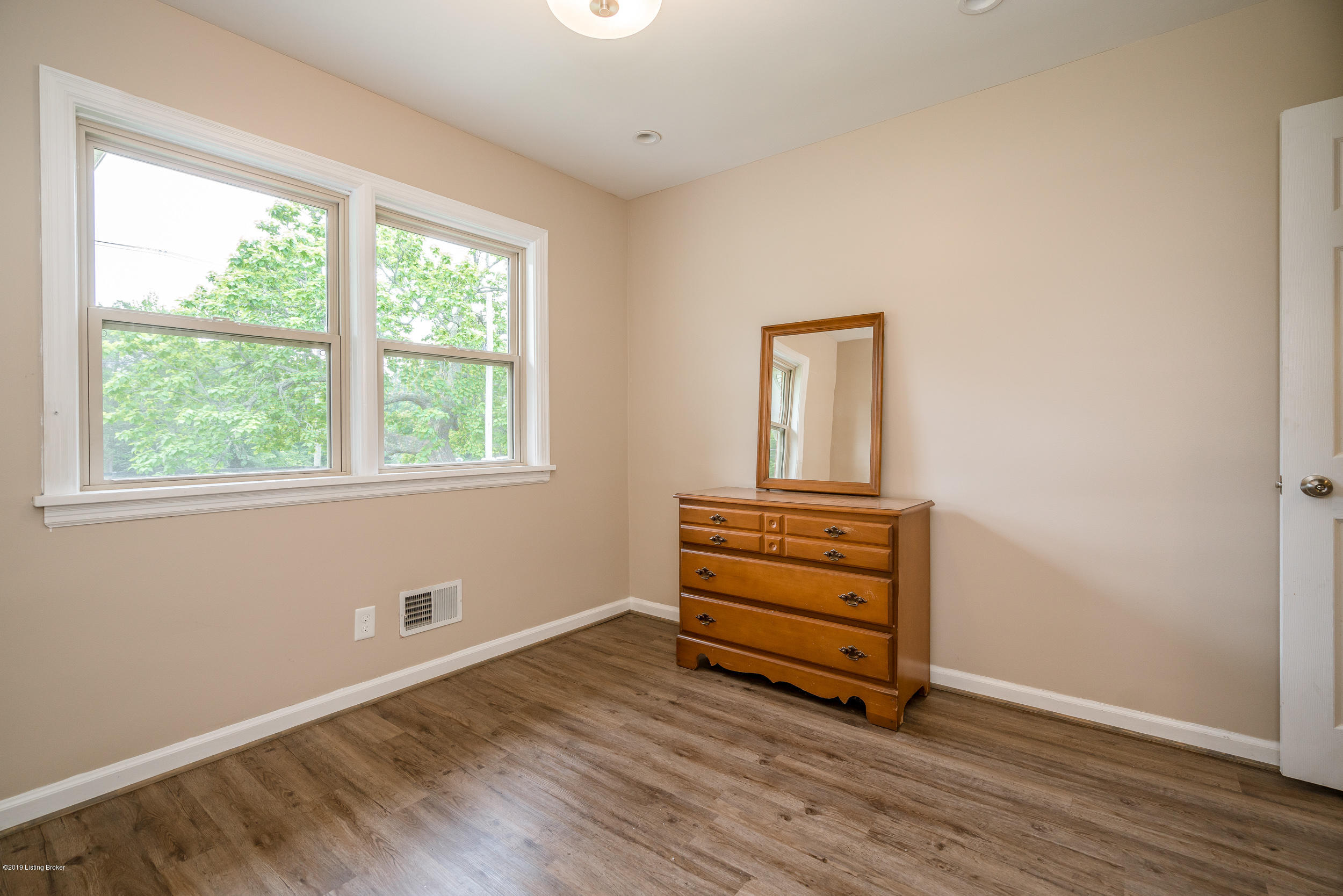 5804 Billtown Road Louisville, KY 40299 - Photo 27 of 54 5804 Billtown Rd-43