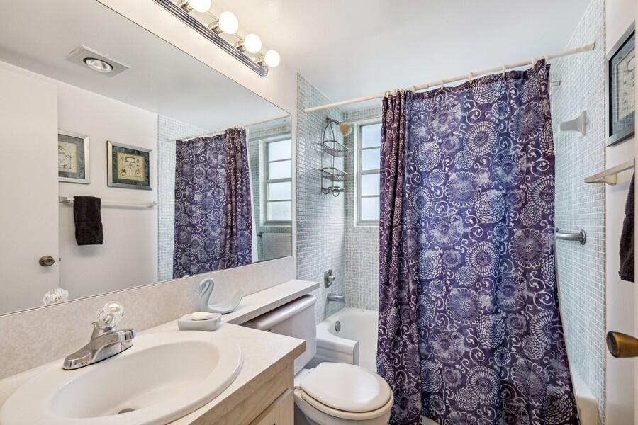290 Preston F Boca Raton, FL 33434 - Photo 13 of 19 17_290PrestonG_2018_LowRes