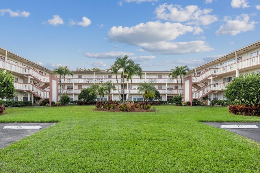 290 Preston F Boca Raton, FL 33434 - Photo 19 of 19 02_290PrestonG_2003_LowRes