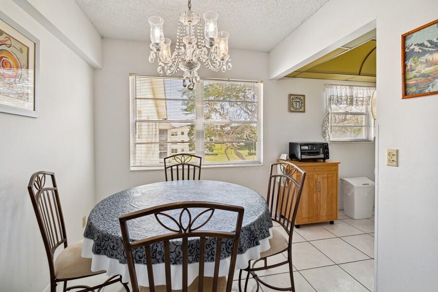 290 Preston F Boca Raton, FL 33434 - Photo 6 of 19 07_290PrestonG_2008_LowRes