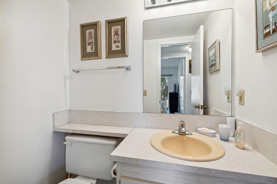 290 Preston F Boca Raton, FL 33434 - Photo 9 of 19 16_290PrestonG_2017_LowRes