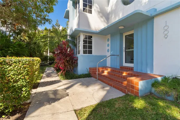 $3,700 | 1009 Meridian Avenue, Unit 14, Miami Beach, FL 33139