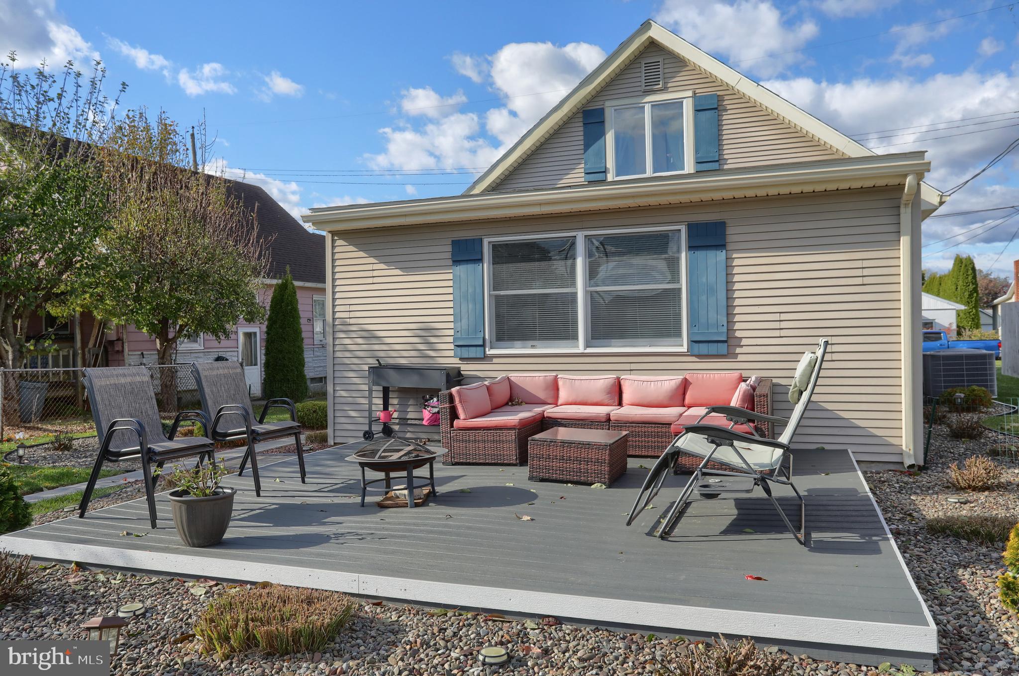 2010 Allegheny Avenue Lebanon, PA 17042 - Photo 29 of 34 a outdoor space with lots of tables and chairs
