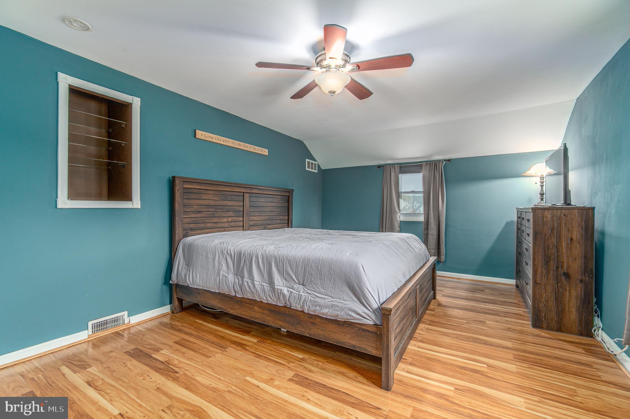2338 Poe Road Secane, PA 19018 - Photo 22 of 31 Gallery Image 22