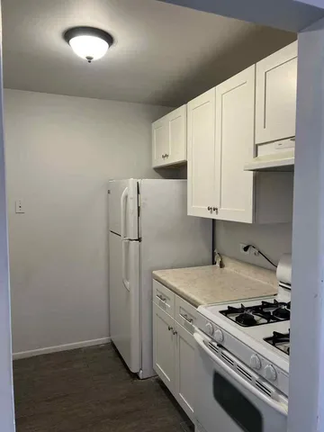 $130,000 | 208 Shorewood Drive, Unit 32C, Glendale Heights, IL 60139