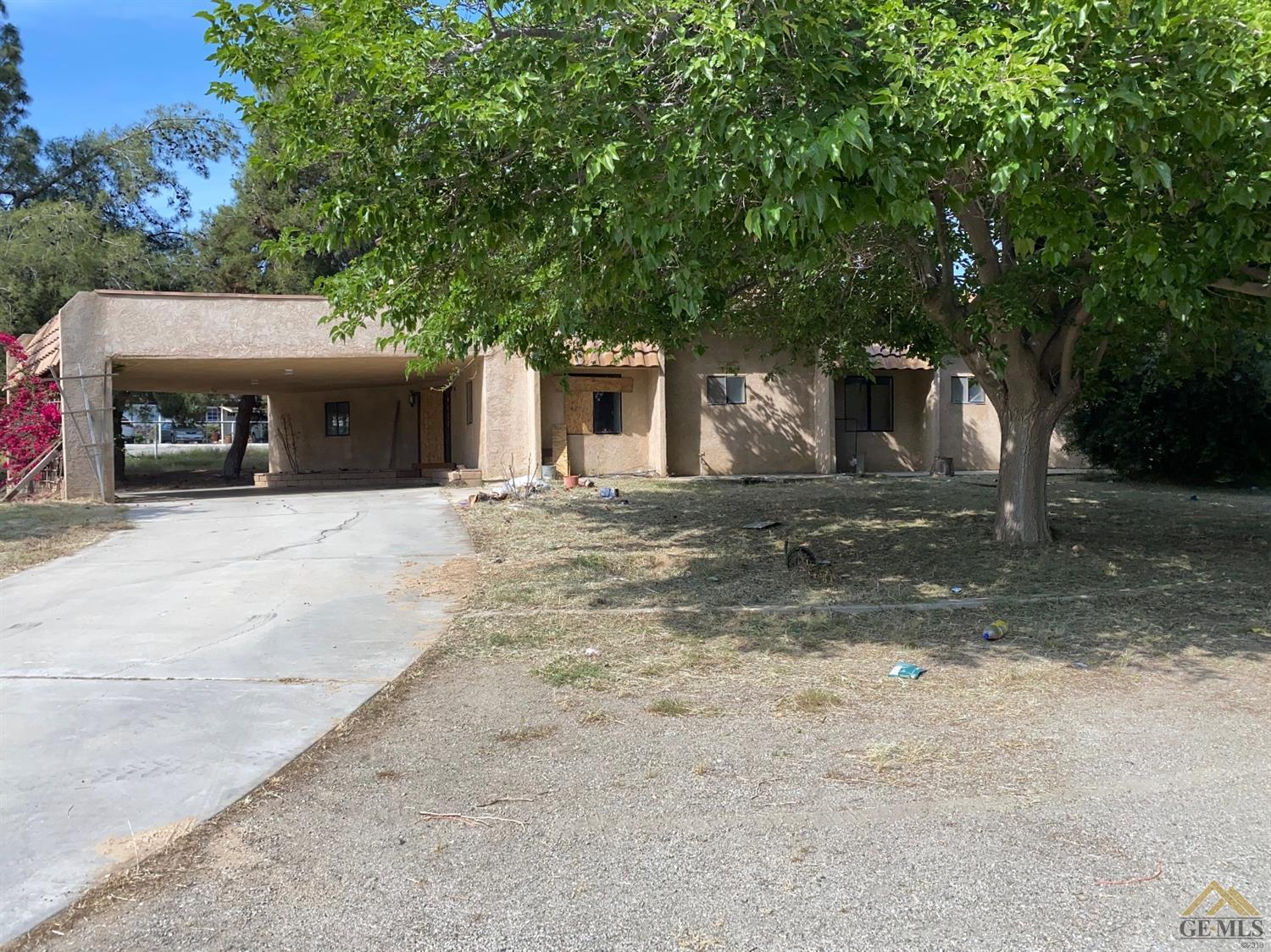 1023 Vineland Road Bakersfield, CA 93306 - Photo 3 of 9