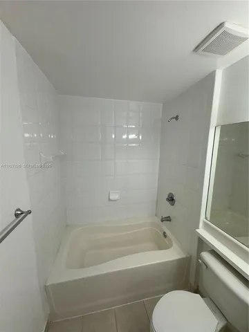 $1,795 | 8000 North Nob Hill Road, Unit 101, Tamarac, FL 33321