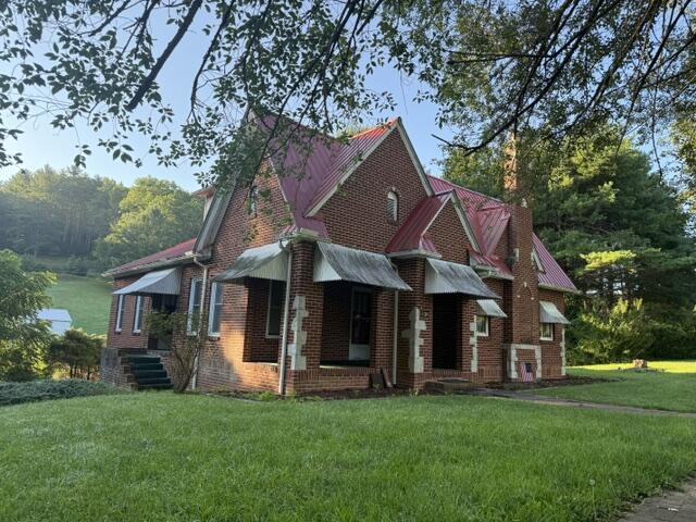 426 Green Valley Road Fries, VA 24330 - Photo 3 of 26 Gallery Image 3