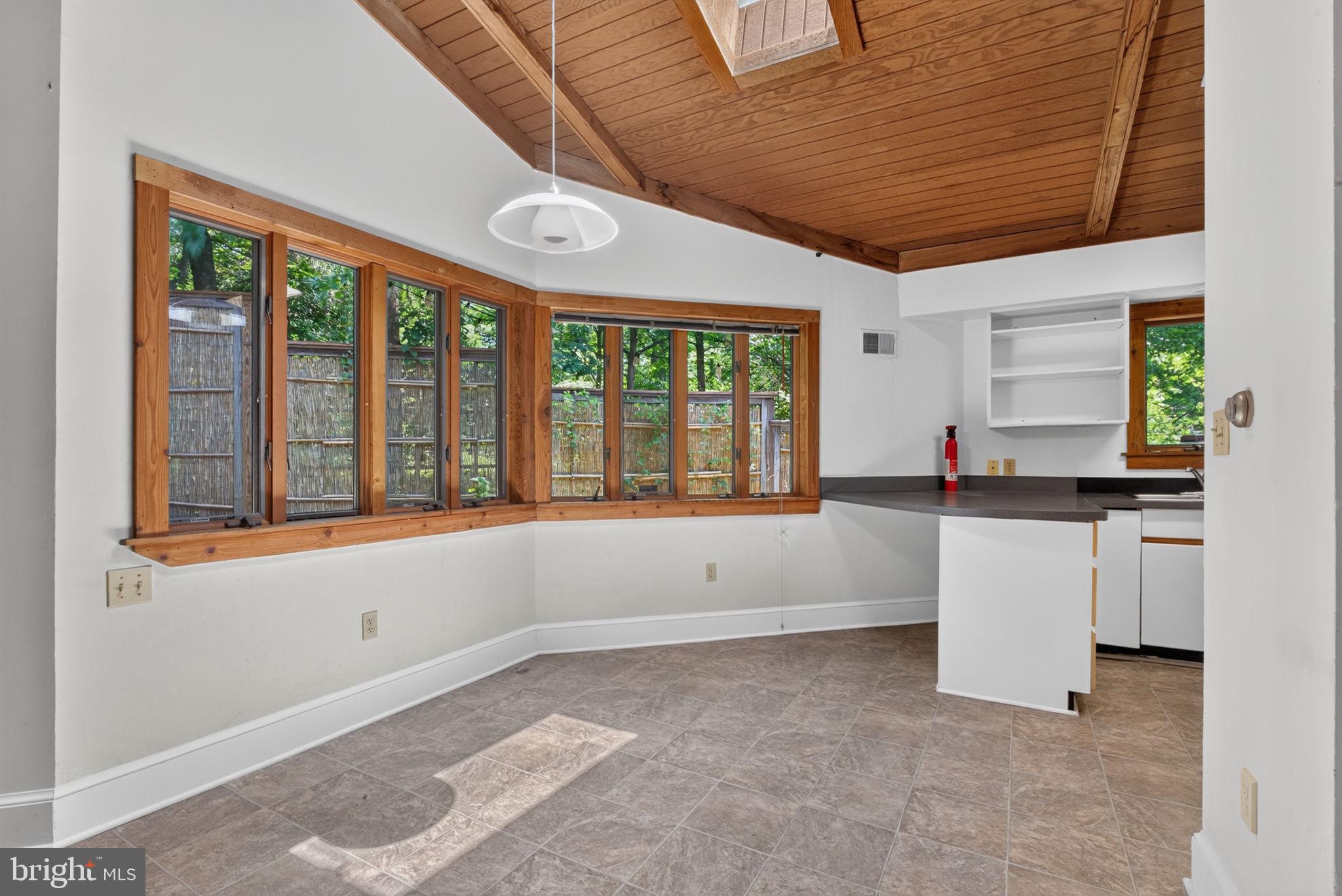 2963 Albemarle Street Northwest Washington, DC 20008 - Photo 18 of 45
