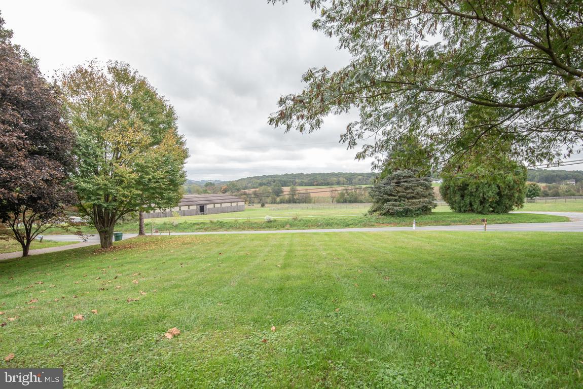 363 Sproul Road Kirkwood, PA 17536 - Photo 5 of 60 View from front