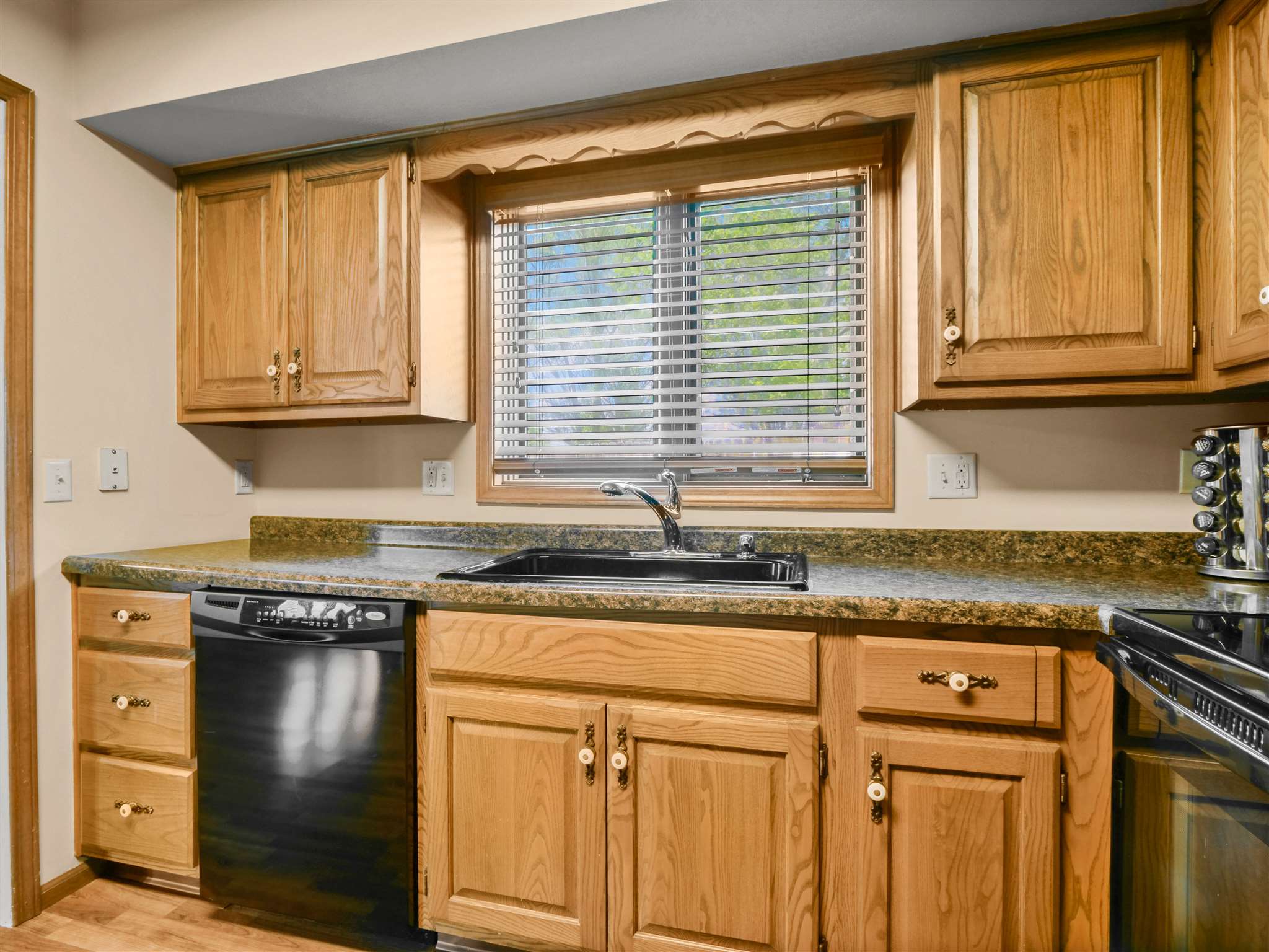 8604 Timbermill Place Fort Wayne, IN 46804 - Photo 9 of 30