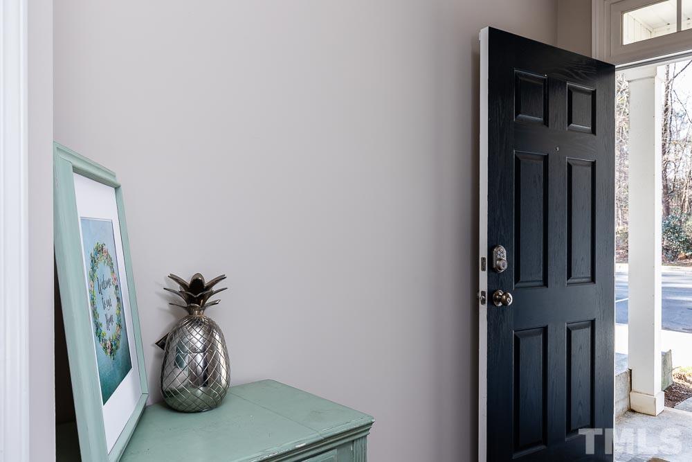 844 Horton Road, Unit 87 Durham, NC 27704 - Photo 3 of 21 a vase of flowers sitting on a table