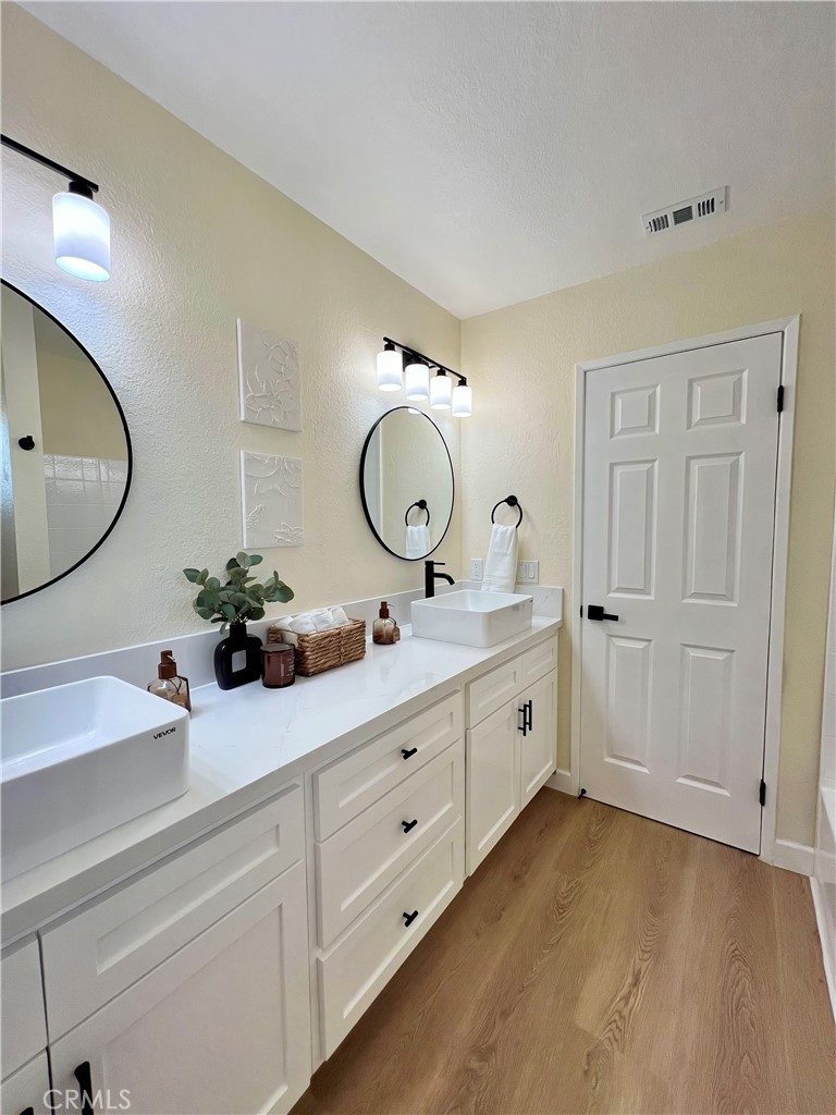 13377 Paramount Road Phelan, CA 92371 - Photo 29 of 40 Master Bathroom