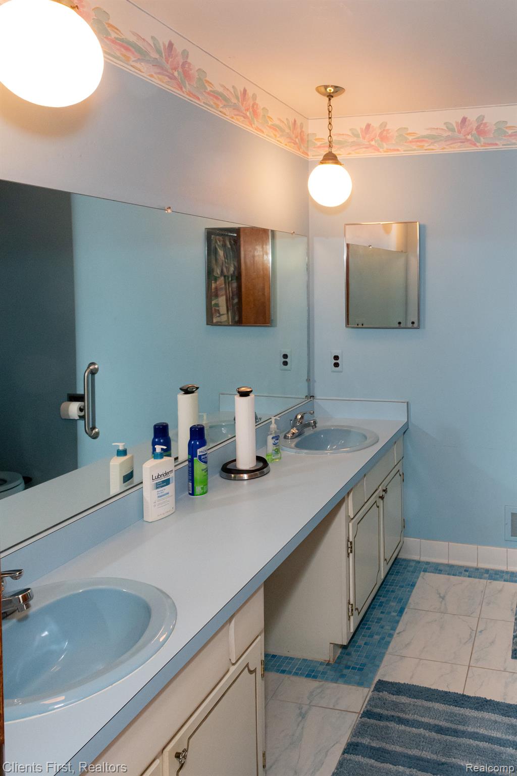 23000 Inkster Road Southfield, MI 48033 - Photo 19 of 24 Main bath with double sinks