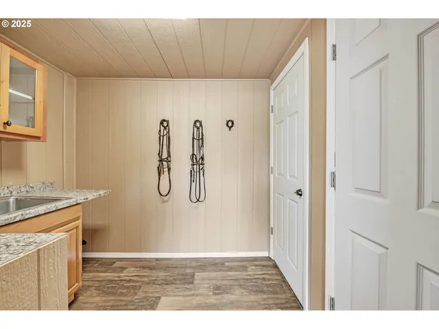 $679,000 | 453 Riverwood Lane, Oakland, OR 97462