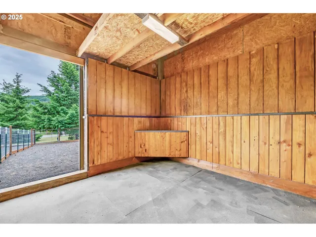 $679,000 | 453 Riverwood Lane, Oakland, OR 97462