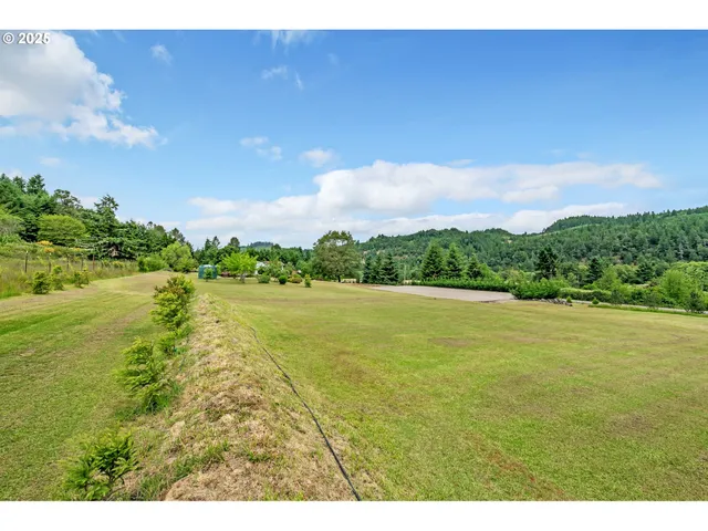 $679,000 | 453 Riverwood Lane, Oakland, OR 97462