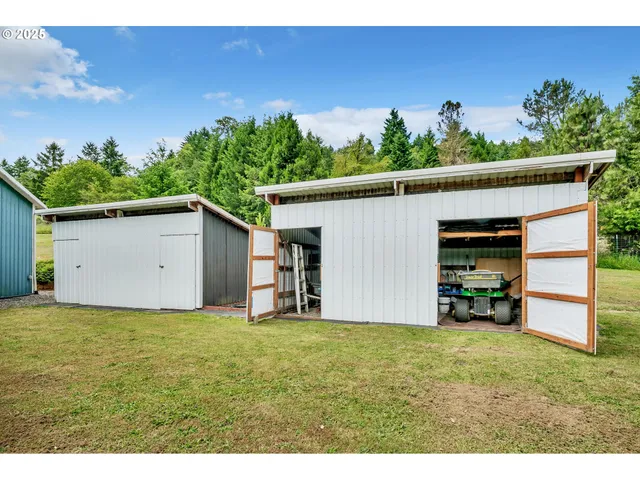 $679,000 | 453 Riverwood Lane, Oakland, OR 97462