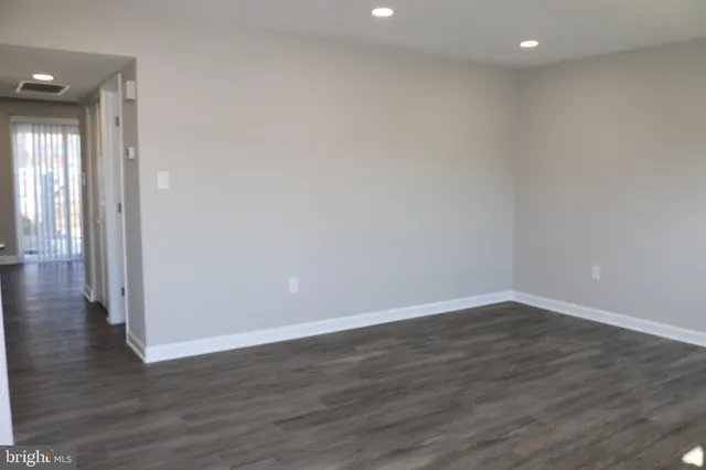 $2,150 | 1717 Fort Henry Court, Dumfries, VA 22026