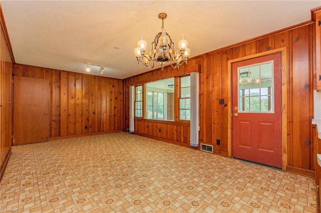 160 Hinkle Road Lexington, NC 27295 - Photo 15 of 39 Gallery Image 15