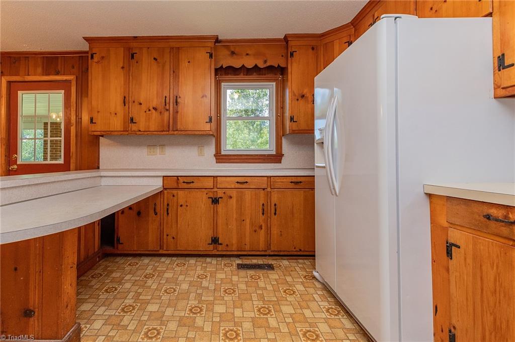 160 Hinkle Road Lexington, NC 27295 - Photo 17 of 39 Gallery Image 17
