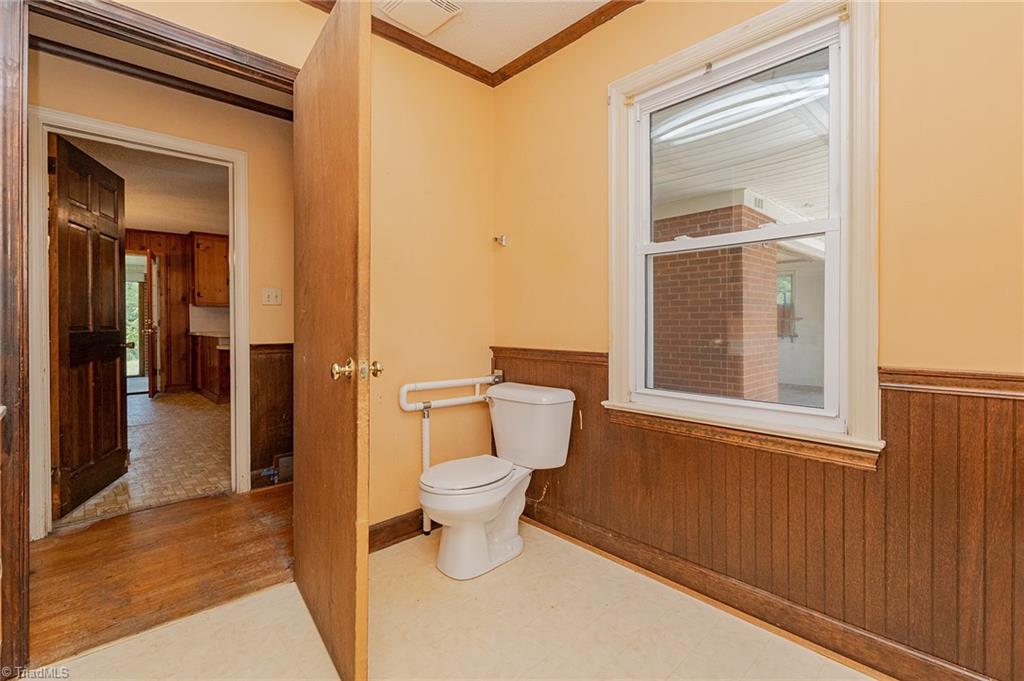 160 Hinkle Road Lexington, NC 27295 - Photo 20 of 39 Gallery Image 20